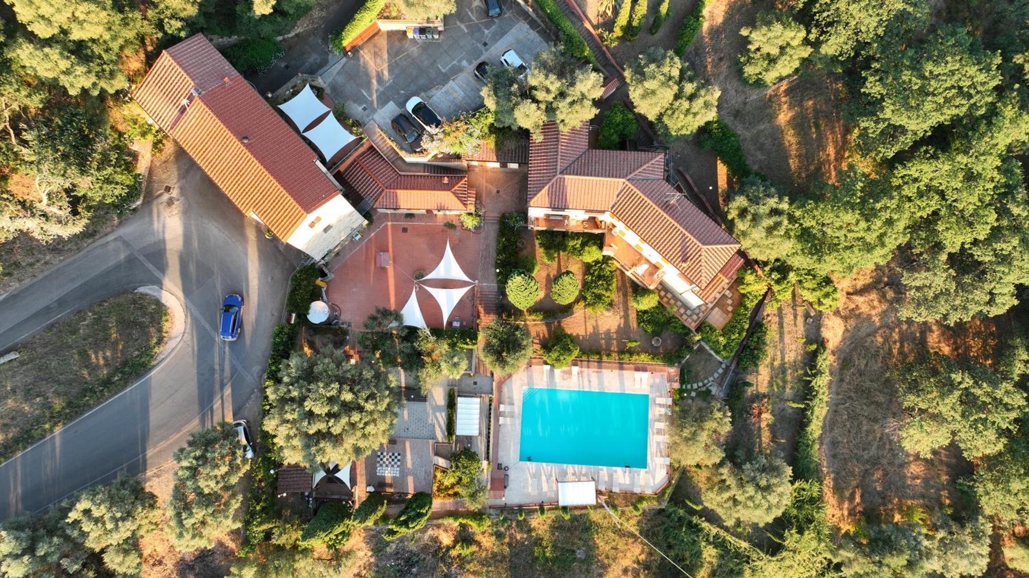 Апарт отель Madonna Del Poggio Cav Скарлино Экстерьер фото